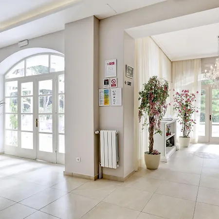 Moeesy, Blue & Oasis - Adults Only Hotell 5*
