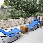 Moeesy, Blue & Oasis - Adults Only 5*