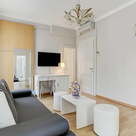 Moeesy, Blue & Oasis - Adults Only