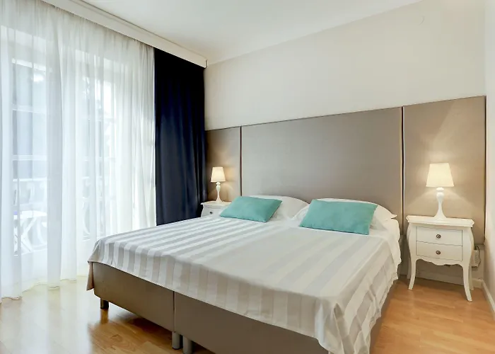 Moeesy, Blue & Oasis - Adults Only Hotel