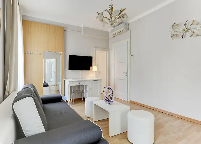 Moeesy, Blue & Oasis - Adults Only