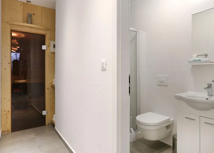 Hotel Moeesy, Blue & Oasis - Adults Only Hvar Town