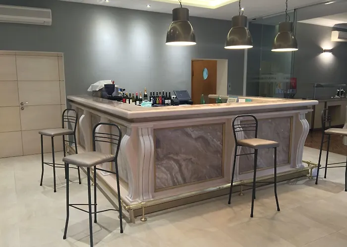 Moeesy, Blue & Oasis - Adults Only フヴァル