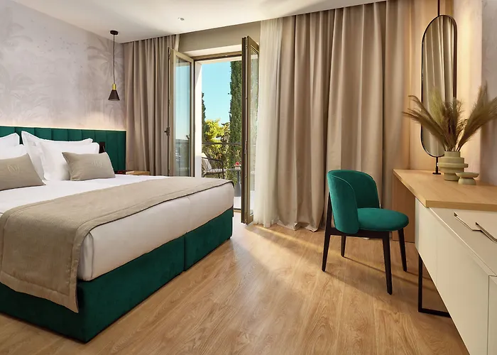 Hotel Moeesy, Blue & Oasis - Adults Only Hvar Town