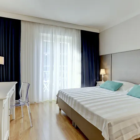 Hotel Moeesy, Blue & Oasis - Adults Only Hvar Town