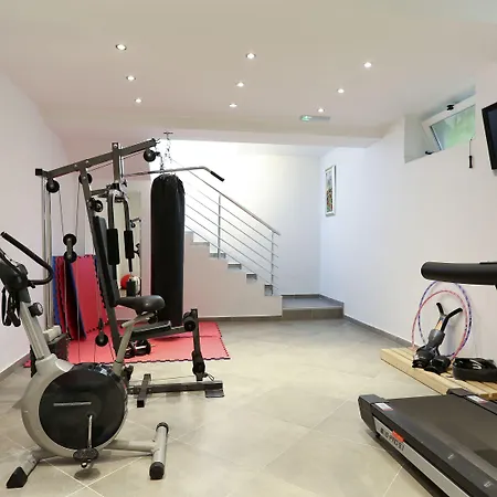 Moeesy, Blue & Oasis - Adults Only Hotel