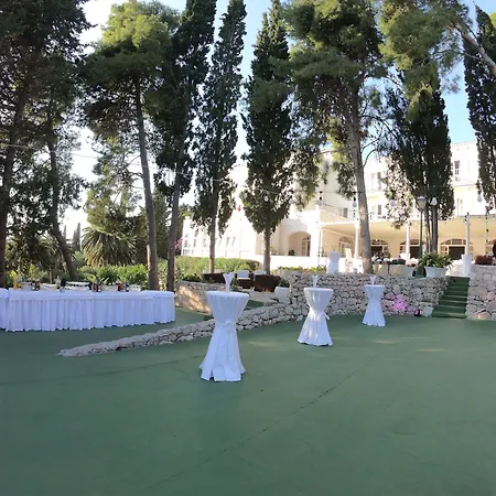 Moeesy, Blue & Oasis - Adults Only 5*