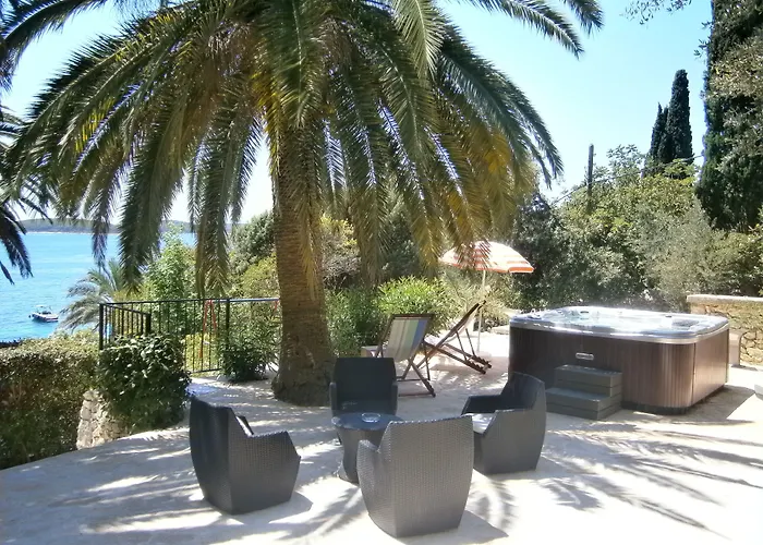 Moeesy, Blue & Oasis - Adults Only Hvar Town