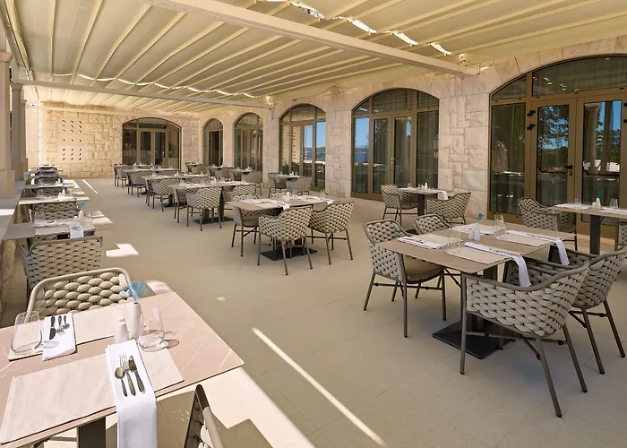 Hotel Moeesy, Blue & Oasis - Adults Only Hvar Town